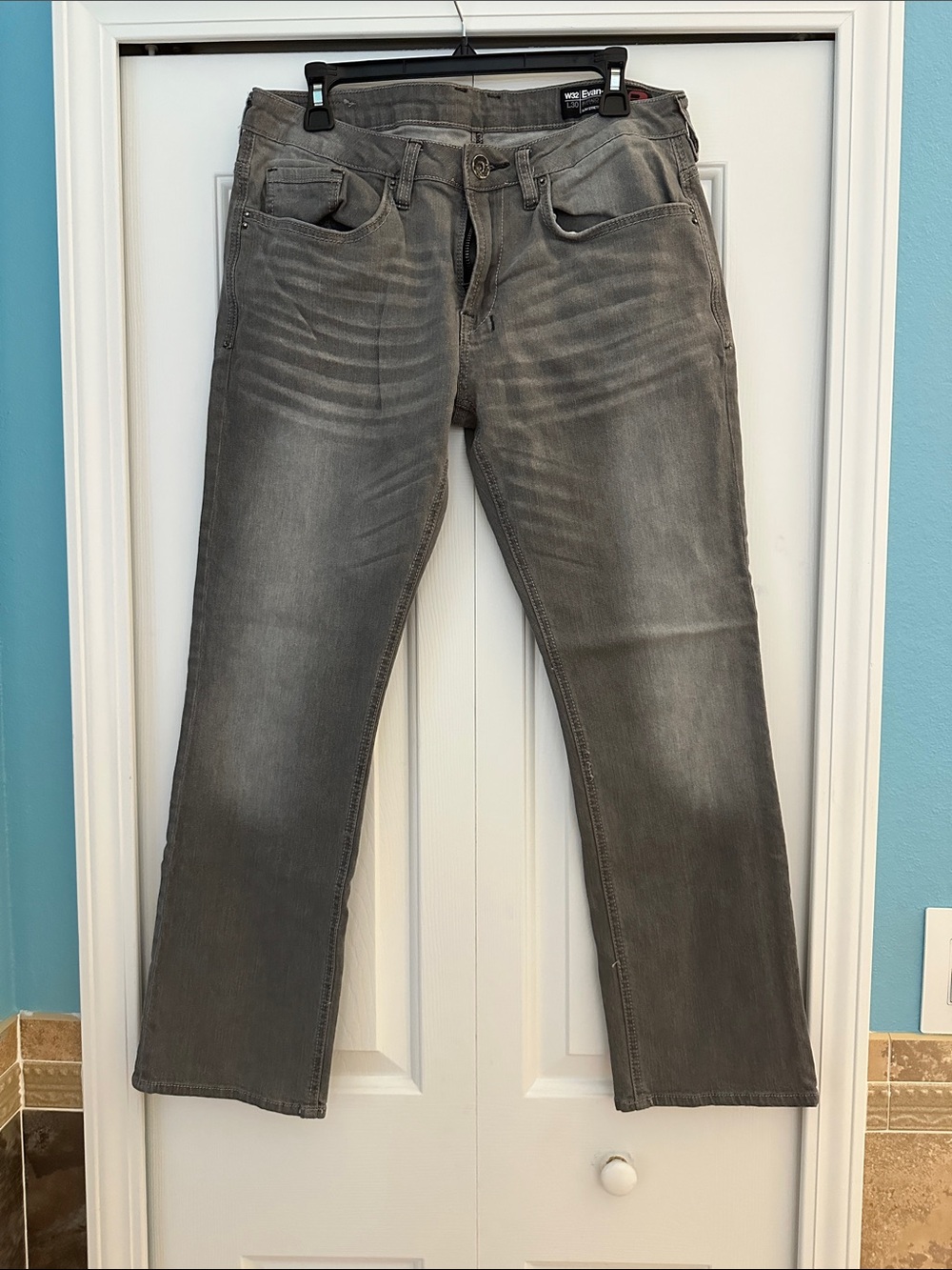 Buckle Men's Washed Gray Straight-Leg Jeans